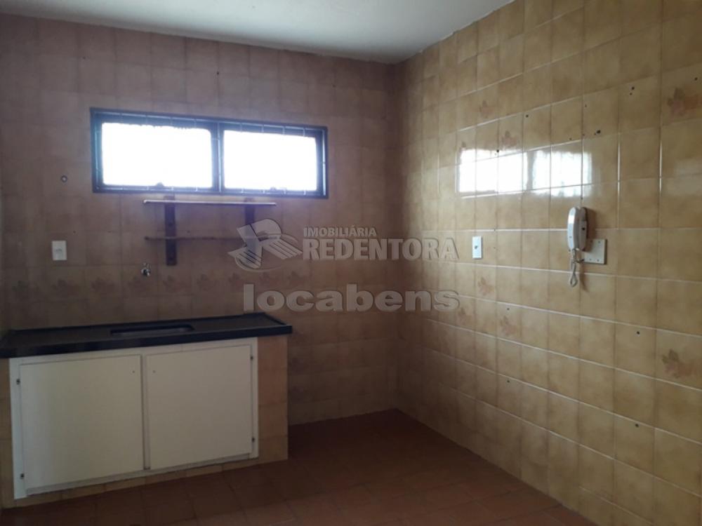 Alugar Apartamento / Padrão em São José do Rio Preto R$ 750,00 - Foto 4