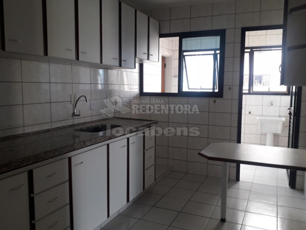 Comprar Apartamento / Padrão em São José do Rio Preto R$ 450.000,00 - Foto 7