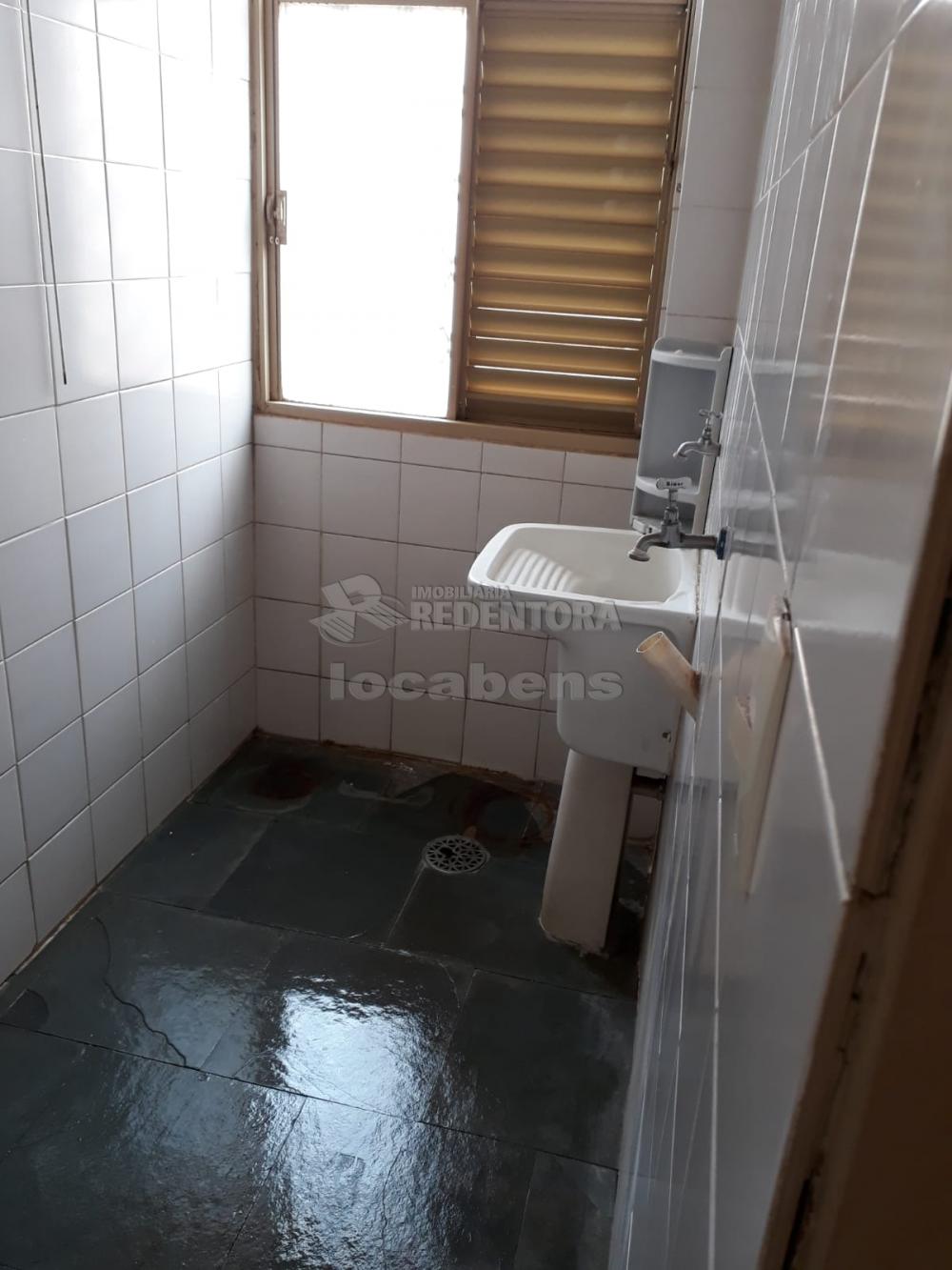 Alugar Apartamento / Padrão em São José do Rio Preto R$ 650,00 - Foto 12