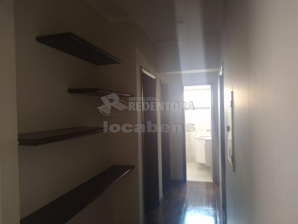 Alugar Apartamento / Padrão em São José do Rio Preto R$ 1.350,00 - Foto 18