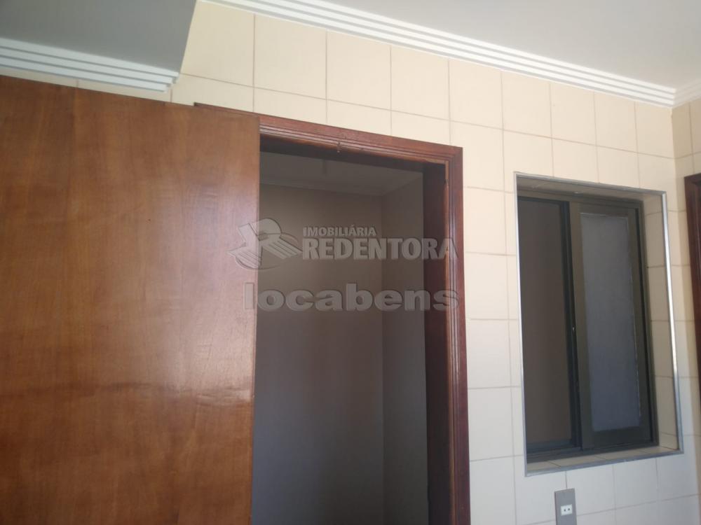 Alugar Apartamento / Padrão em São José do Rio Preto R$ 1.350,00 - Foto 24