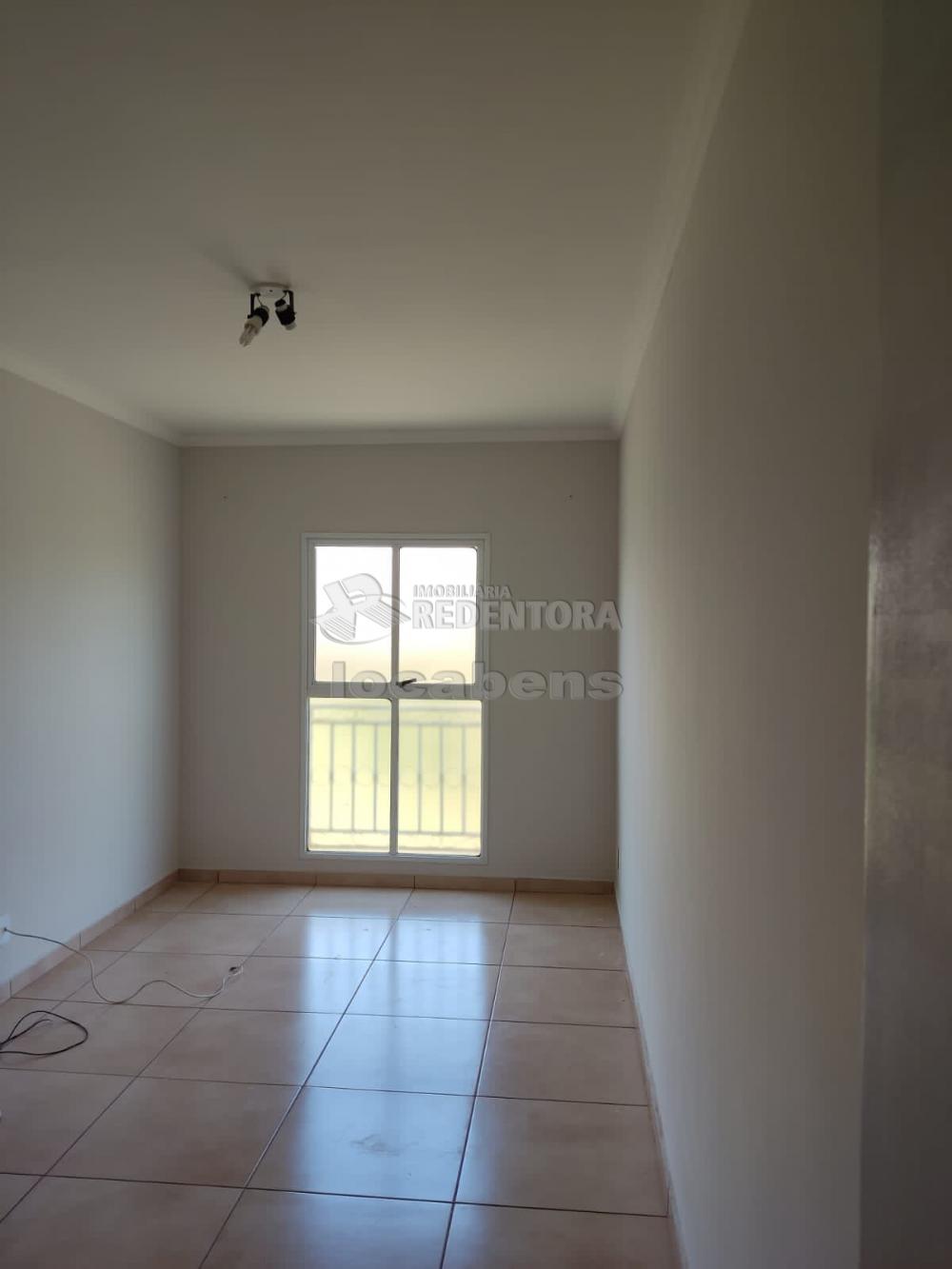 Comprar Apartamento / Padrão em São José do Rio Preto R$ 185.000,00 - Foto 5