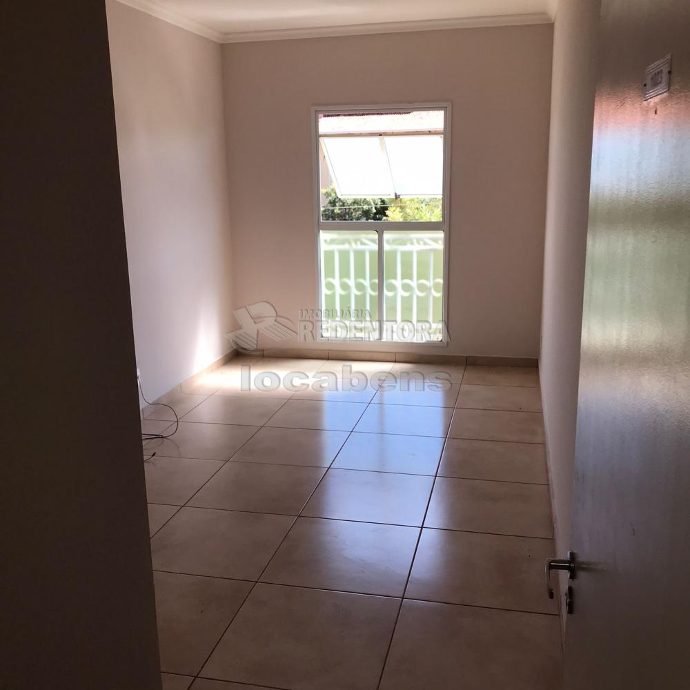 Comprar Apartamento / Padrão em São José do Rio Preto R$ 185.000,00 - Foto 2