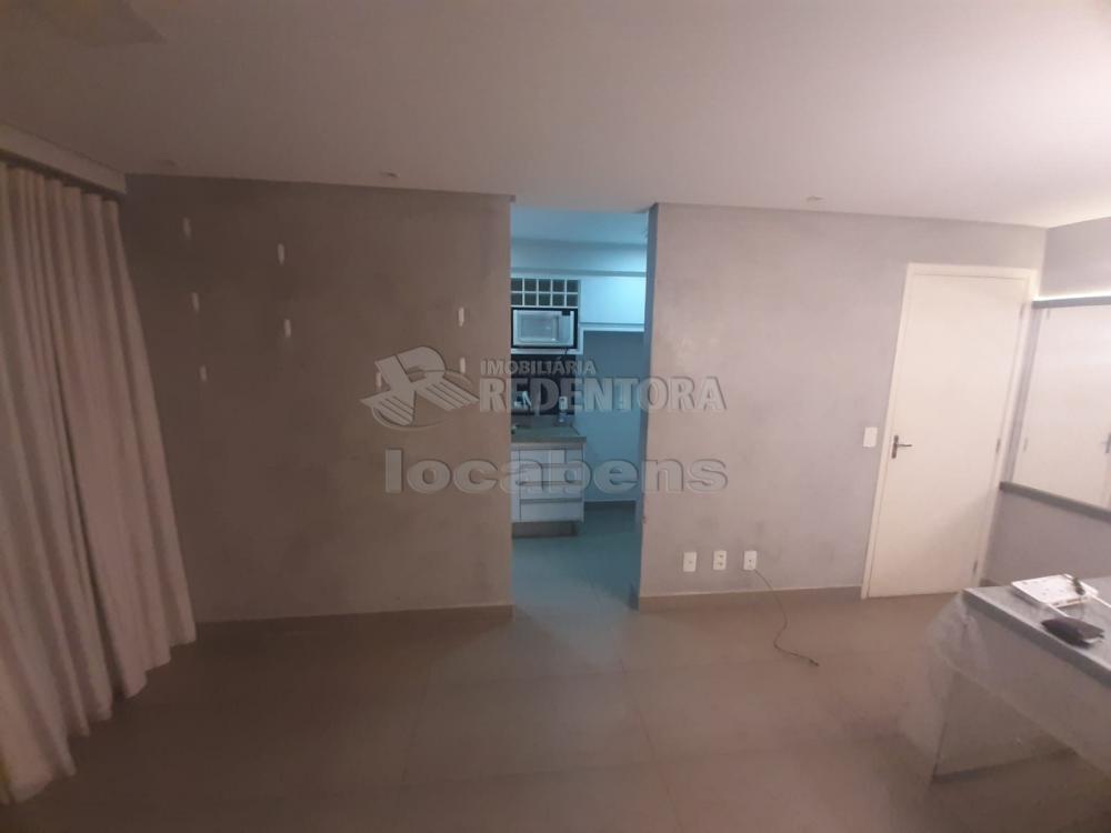 Comprar Apartamento / Padrão em São José do Rio Preto R$ 210.000,00 - Foto 2