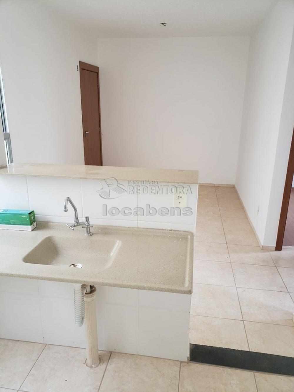 Comprar Apartamento / Padrão em São José do Rio Preto R$ 139.000,00 - Foto 4