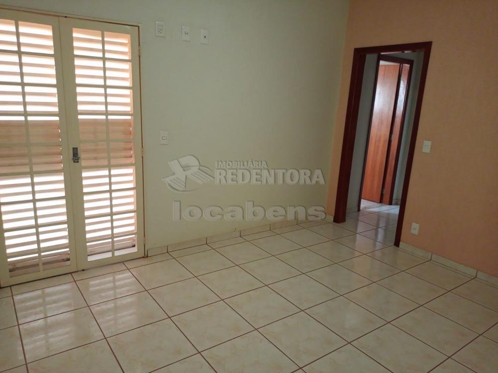 Alugar Casa / Padrão em São José do Rio Preto R$ 3.500,00 - Foto 2