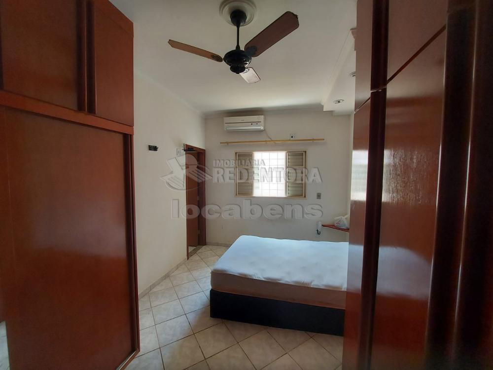 Alugar Casa / Padrão em São José do Rio Preto R$ 1.700,00 - Foto 4