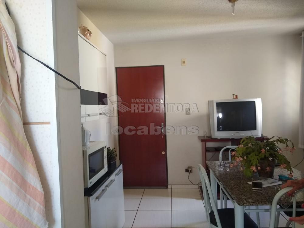 Comprar Apartamento / Padrão em São José do Rio Preto R$ 85.000,00 - Foto 4