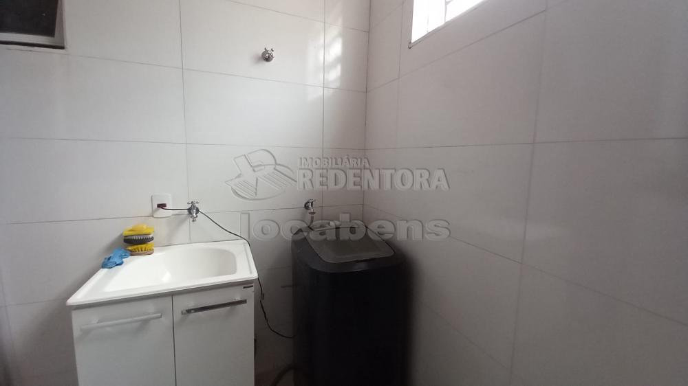 Alugar Casa / Padrão em São José do Rio Preto R$ 1.500,00 - Foto 12