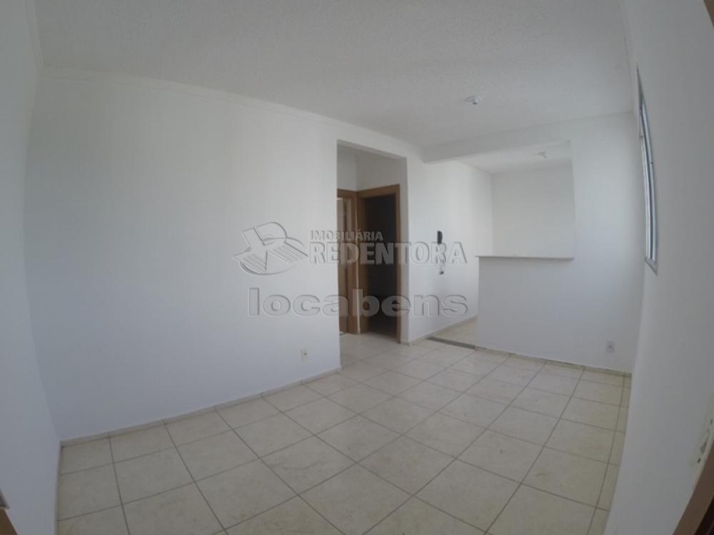 Comprar Apartamento / Padrão em São José do Rio Preto R$ 120.000,00 - Foto 2