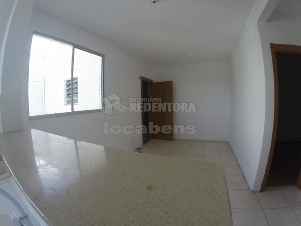 Comprar Apartamento / Padrão em São José do Rio Preto R$ 120.000,00 - Foto 4