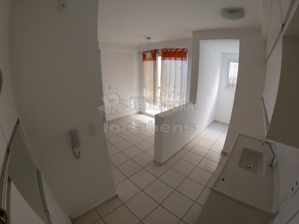 Alugar Apartamento / Padrão em São José do Rio Preto R$ 900,00 - Foto 4