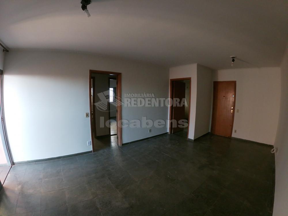 Alugar Apartamento / Padrão em São José do Rio Preto R$ 900,00 - Foto 1