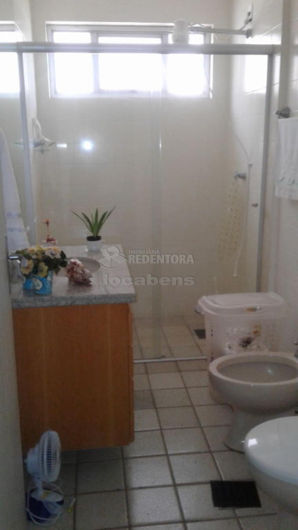 Alugar Apartamento / Padrão em São José do Rio Preto R$ 1.320,00 - Foto 13