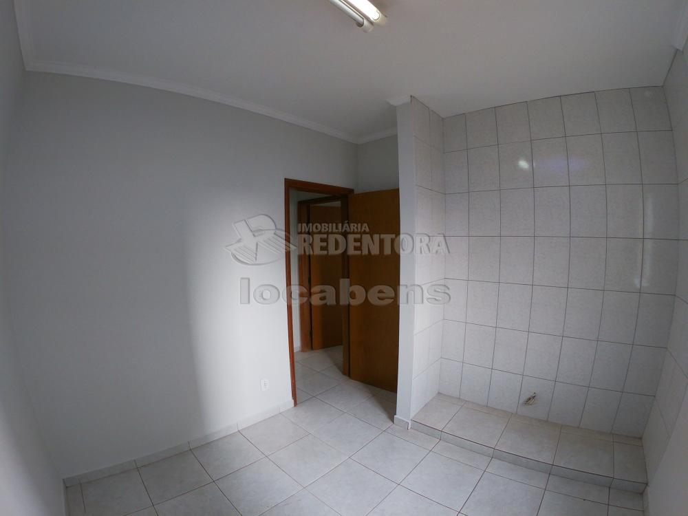 Alugar Apartamento / Padrão em São José do Rio Preto R$ 1.300,00 - Foto 11