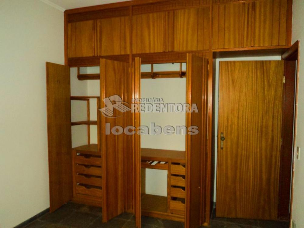 Alugar Casa / Padrão em São José do Rio Preto R$ 1.385,00 - Foto 3