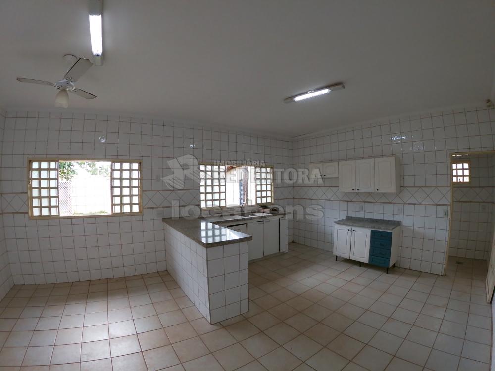 Alugar Casa / Padrão em São José do Rio Preto R$ 2.900,00 - Foto 8