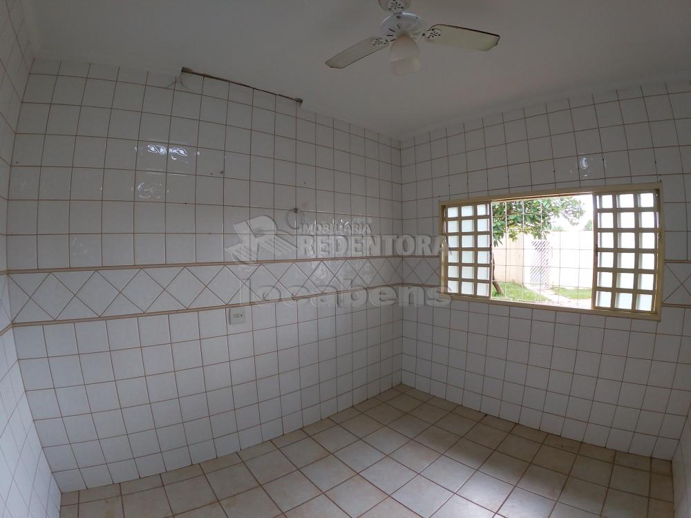 Alugar Casa / Padrão em São José do Rio Preto R$ 2.900,00 - Foto 9