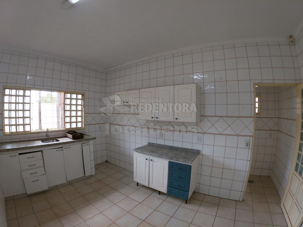 Alugar Casa / Padrão em São José do Rio Preto R$ 2.900,00 - Foto 12