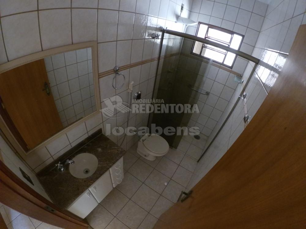 Alugar Casa / Padrão em São José do Rio Preto R$ 1.500,00 - Foto 7