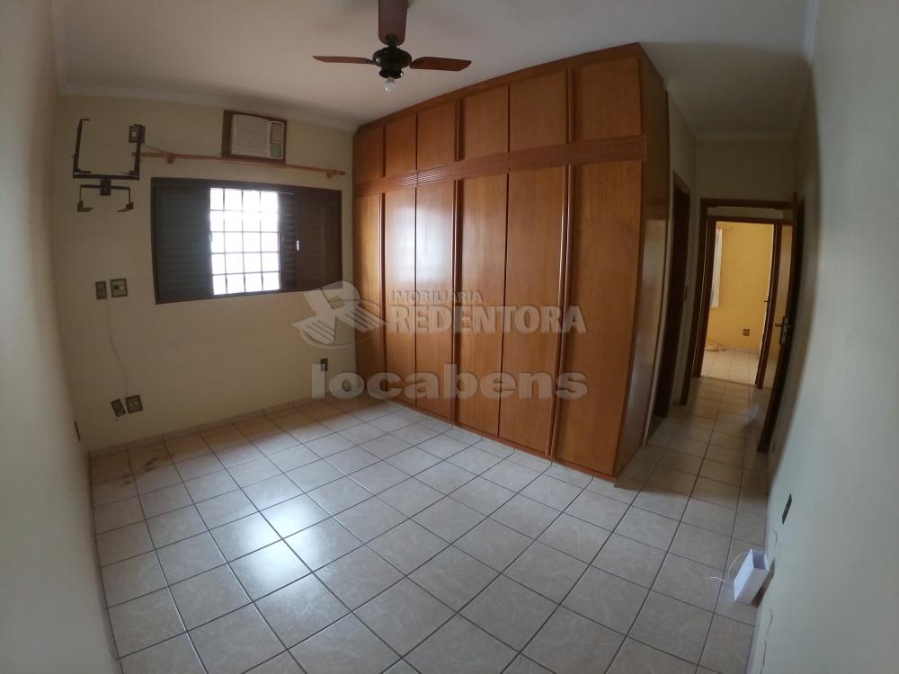 Alugar Casa / Padrão em São José do Rio Preto R$ 1.500,00 - Foto 10