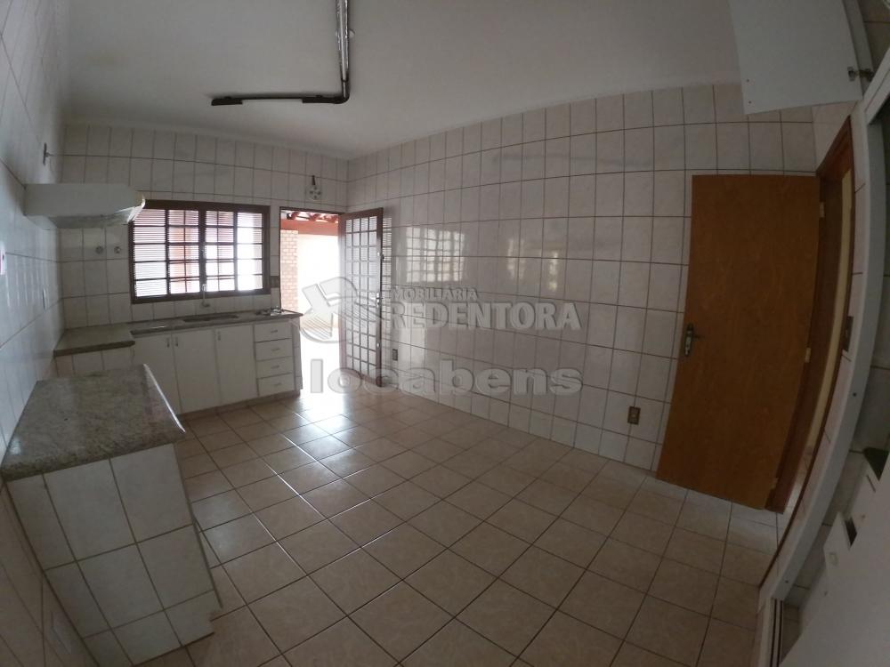 Alugar Casa / Padrão em São José do Rio Preto R$ 1.500,00 - Foto 14