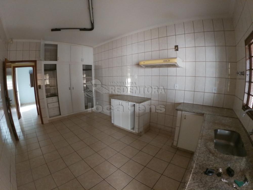 Alugar Casa / Padrão em São José do Rio Preto R$ 1.500,00 - Foto 15