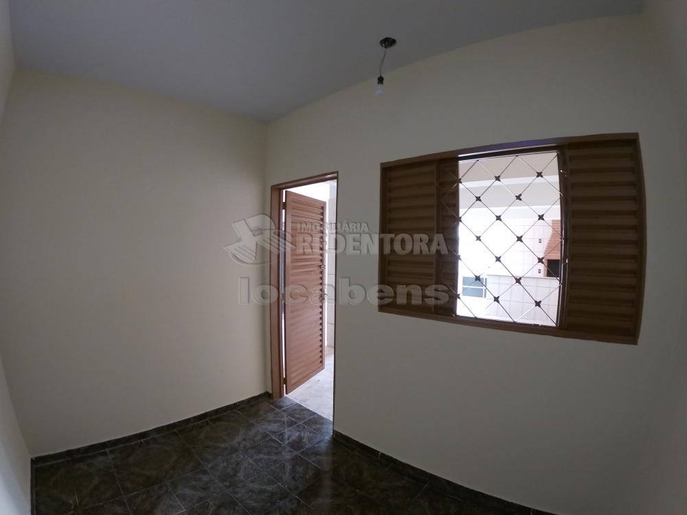 Alugar Casa / Padrão em São José do Rio Preto R$ 1.300,00 - Foto 31