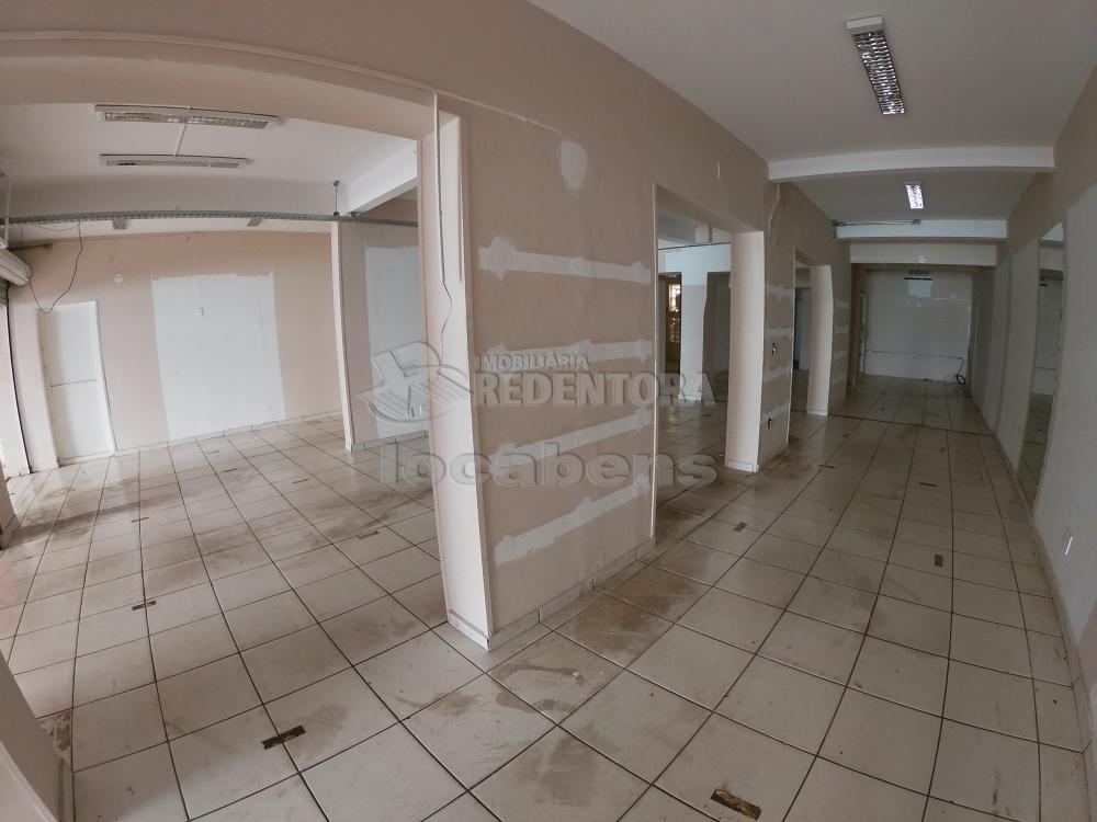 Alugar Comercial / Salão em São José do Rio Preto R$ 3.700,00 - Foto 5