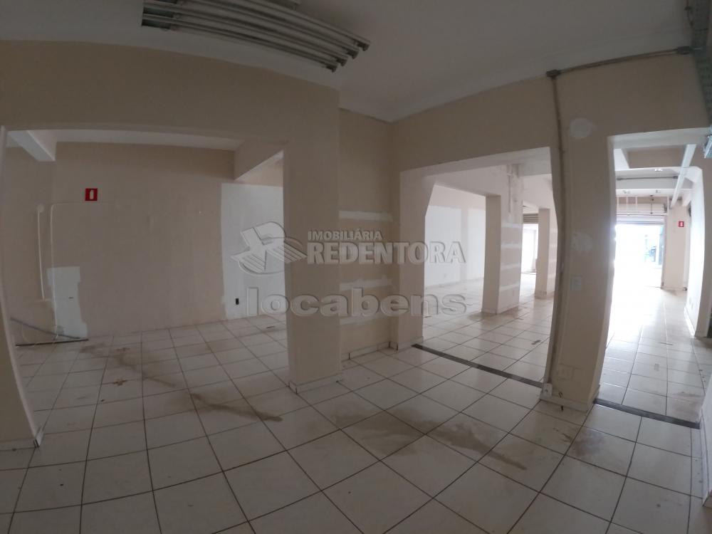 Alugar Comercial / Salão em São José do Rio Preto R$ 3.700,00 - Foto 9