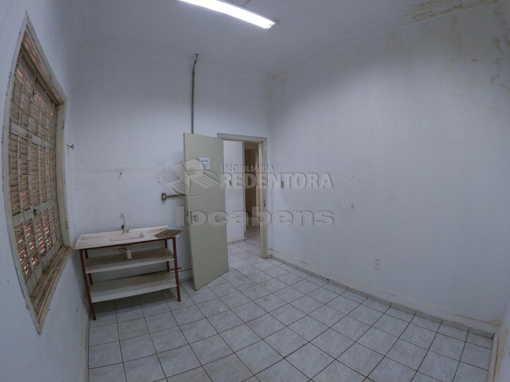 Alugar Comercial / Salão em São José do Rio Preto R$ 3.700,00 - Foto 30