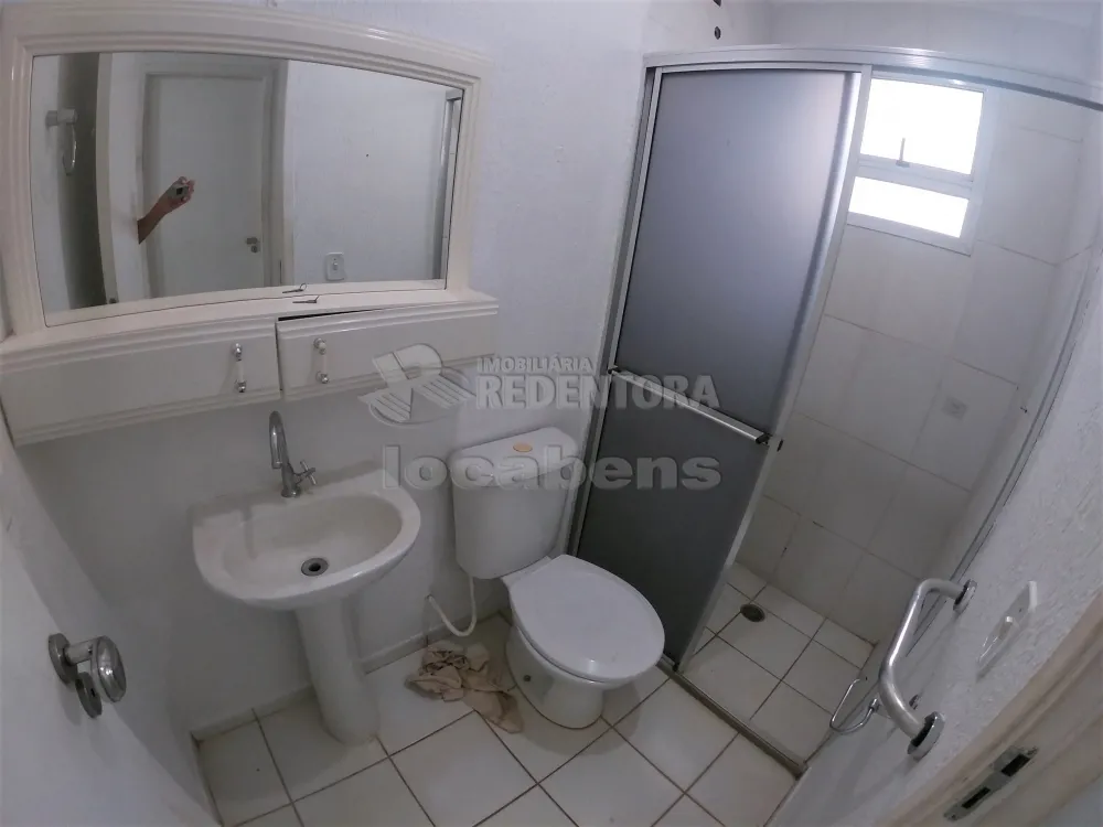 Alugar Casa / Condomínio em São José do Rio Preto R$ 900,00 - Foto 5