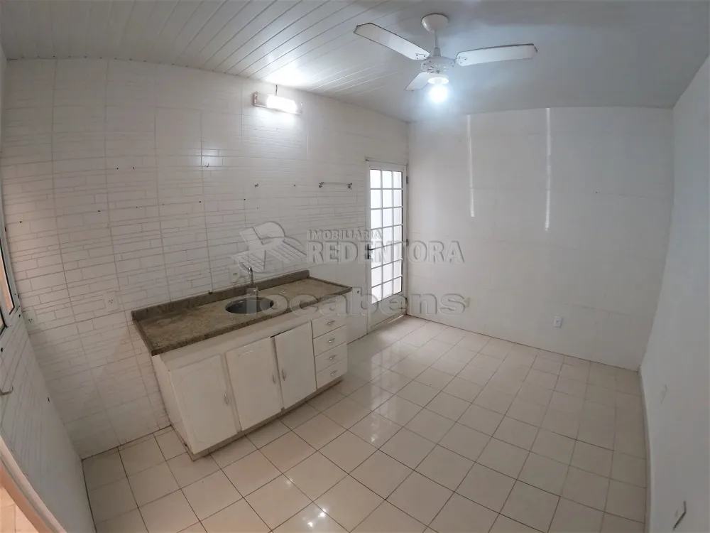 Alugar Casa / Condomínio em São José do Rio Preto R$ 900,00 - Foto 6