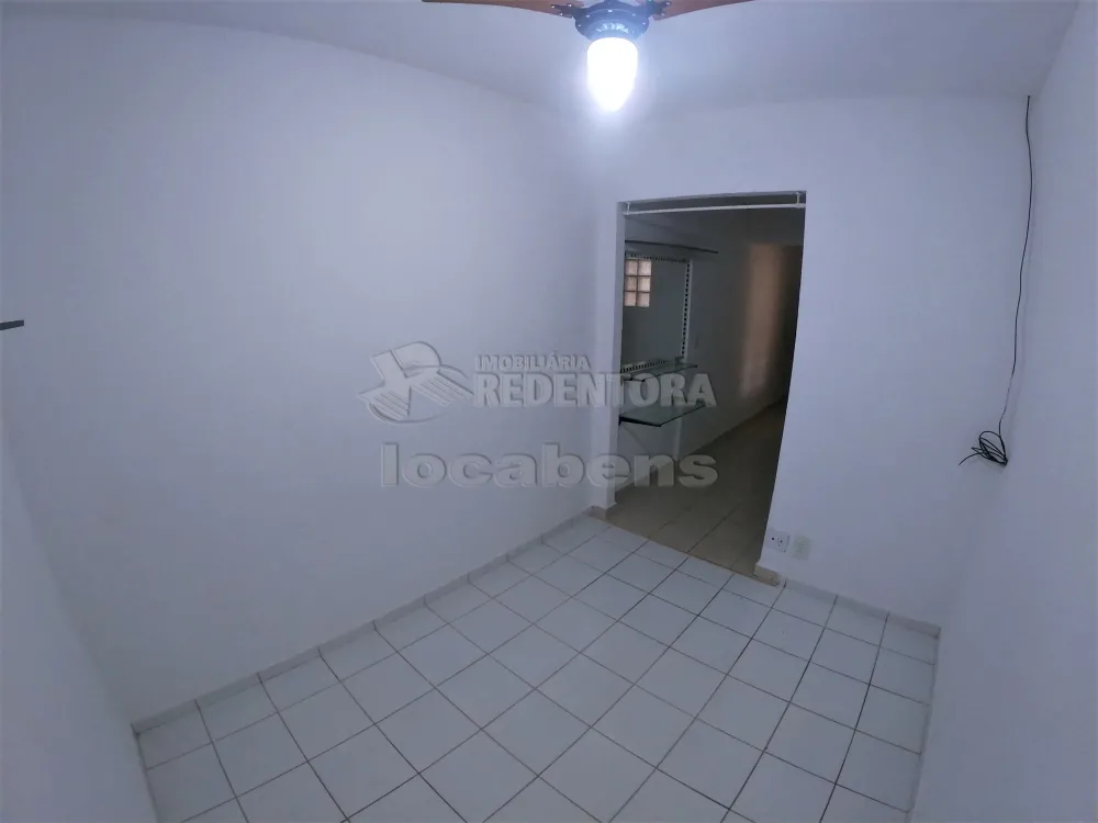 Alugar Casa / Condomínio em São José do Rio Preto R$ 900,00 - Foto 10