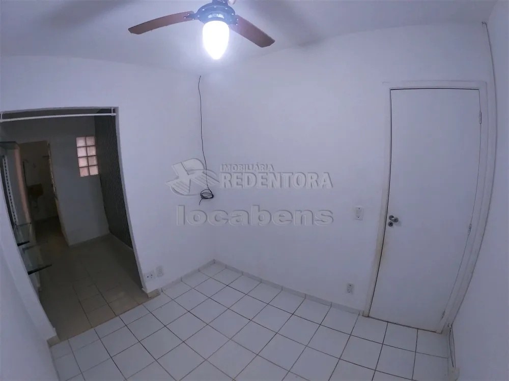 Alugar Casa / Condomínio em São José do Rio Preto R$ 900,00 - Foto 11