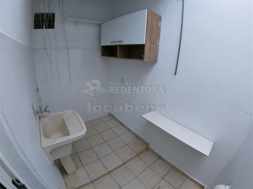 Alugar Casa / Condomínio em São José do Rio Preto R$ 900,00 - Foto 17