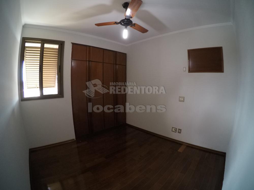 Alugar Apartamento / Padrão em São José do Rio Preto R$ 1.600,00 - Foto 6