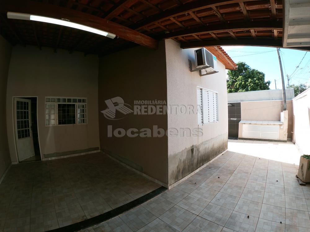 Alugar Casa / Padrão em São José do Rio Preto R$ 2.300,00 - Foto 1