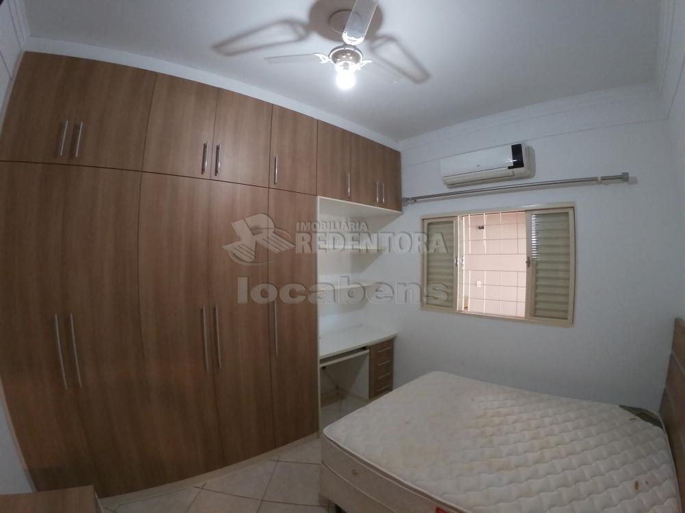 Alugar Casa / Padrão em São José do Rio Preto R$ 2.300,00 - Foto 6