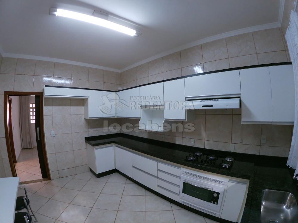 Alugar Casa / Padrão em São José do Rio Preto R$ 2.300,00 - Foto 17