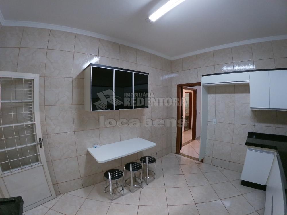 Alugar Casa / Padrão em São José do Rio Preto R$ 2.300,00 - Foto 18