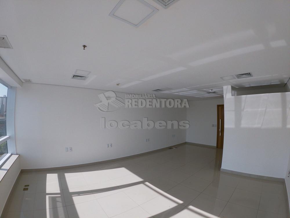 Alugar Comercial / Sala em São José do Rio Preto R$ 3.000,00 - Foto 4