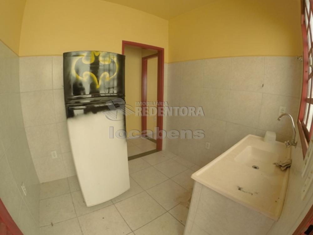 Alugar Casa / Padrão em São José do Rio Preto R$ 780,00 - Foto 5