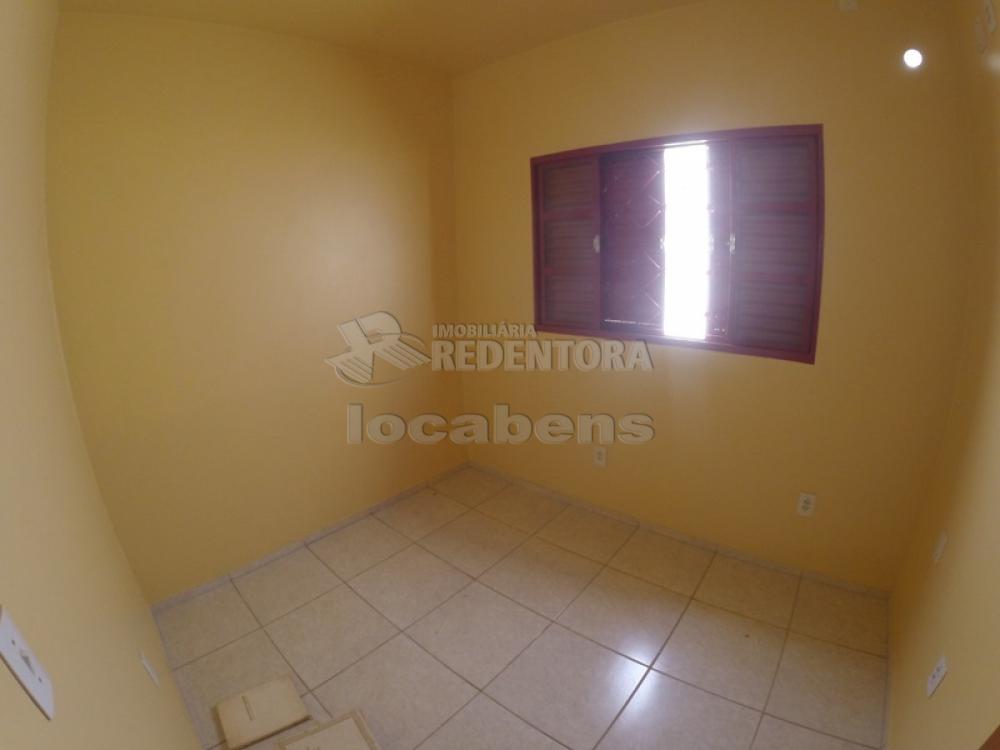 Alugar Casa / Padrão em São José do Rio Preto R$ 780,00 - Foto 6