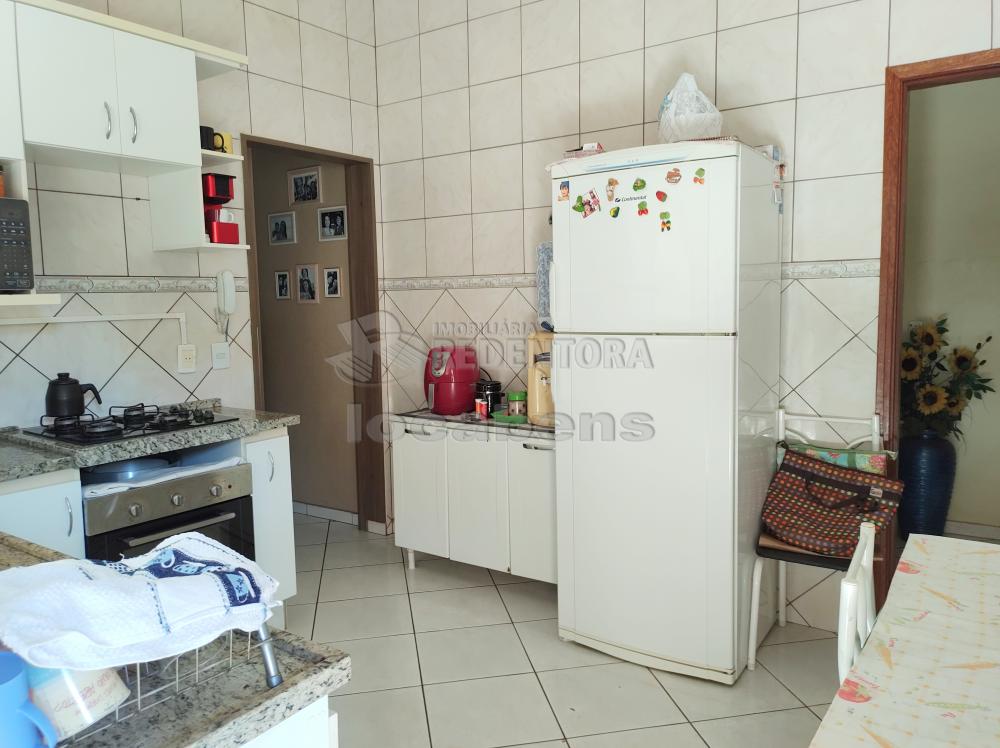 Alugar Casa / Padrão em São José do Rio Preto R$ 1.100,00 - Foto 6