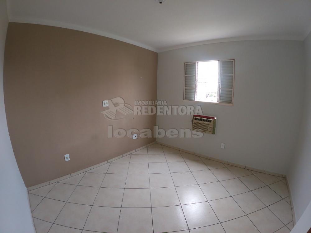 Alugar Apartamento / Padrão em São José do Rio Preto R$ 950,00 - Foto 7