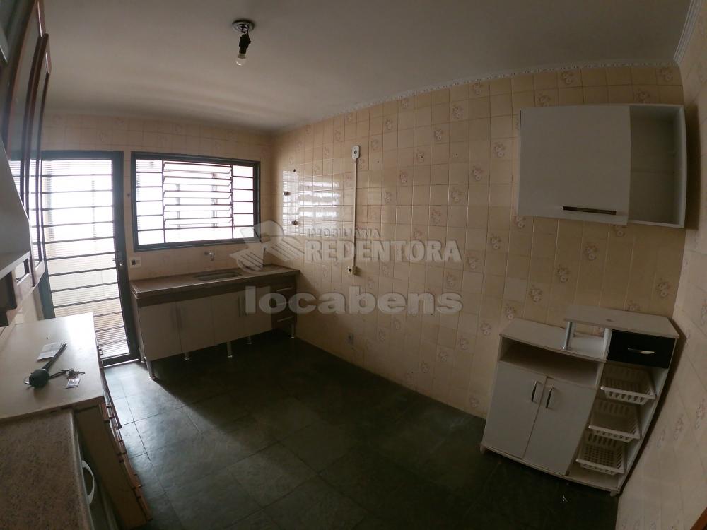 Alugar Apartamento / Padrão em São José do Rio Preto R$ 950,00 - Foto 6