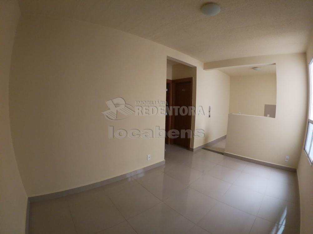 Alugar Apartamento / Padrão em São José do Rio Preto R$ 850,00 - Foto 1