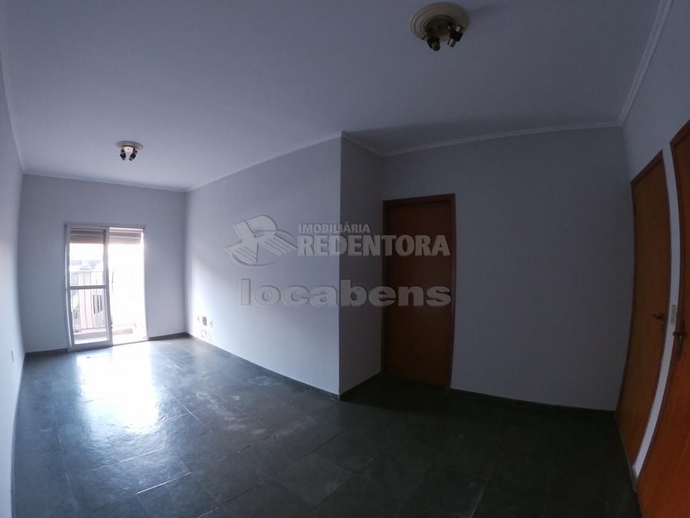 Alugar Apartamento / Padrão em São José do Rio Preto R$ 800,00 - Foto 2