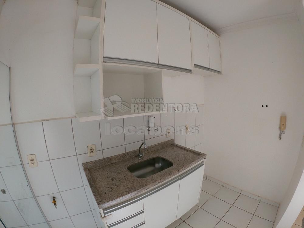 Alugar Apartamento / Padrão em São José do Rio Preto R$ 750,00 - Foto 6